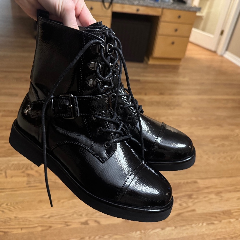 NEW Donald Pliner Women's Lowla Lace-Up Combat Boots